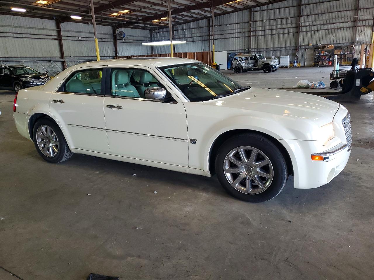 2007 Chrysler 300c White vin: 2C3LA63HX7H765631