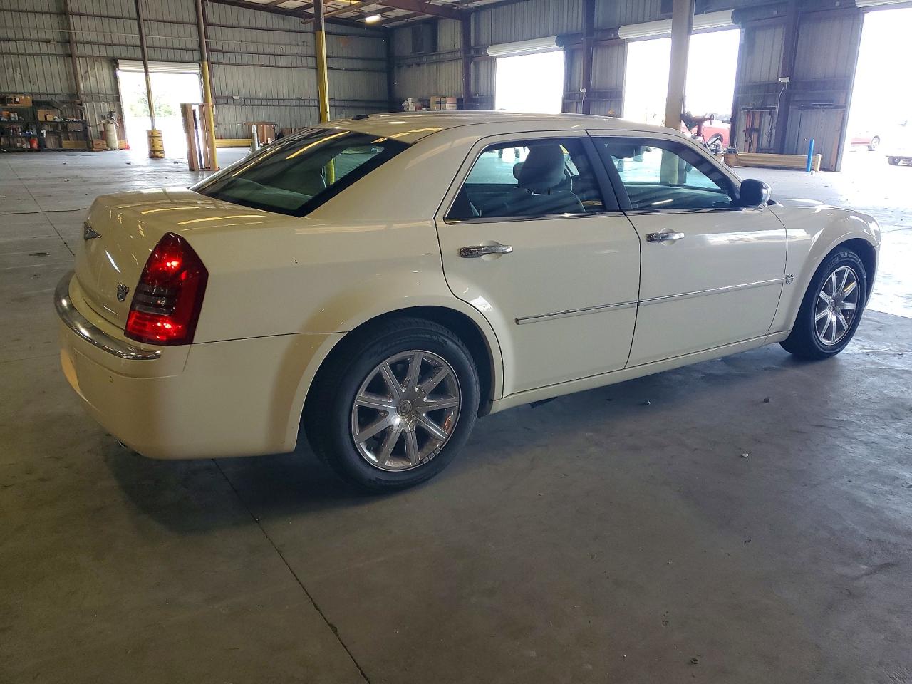 2007 Chrysler 300c White vin: 2C3LA63HX7H765631