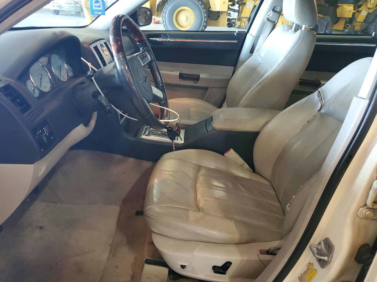 2007 Chrysler 300c White vin: 2C3LA63HX7H765631