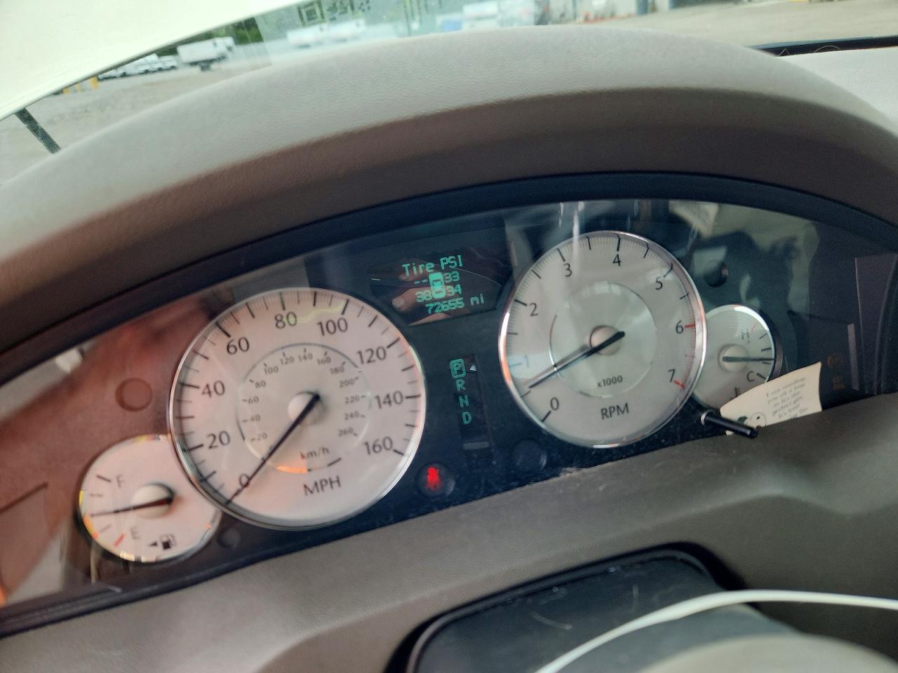 2008 Chrysler 300c Cream vin: 2C3LA63HX8H124710
