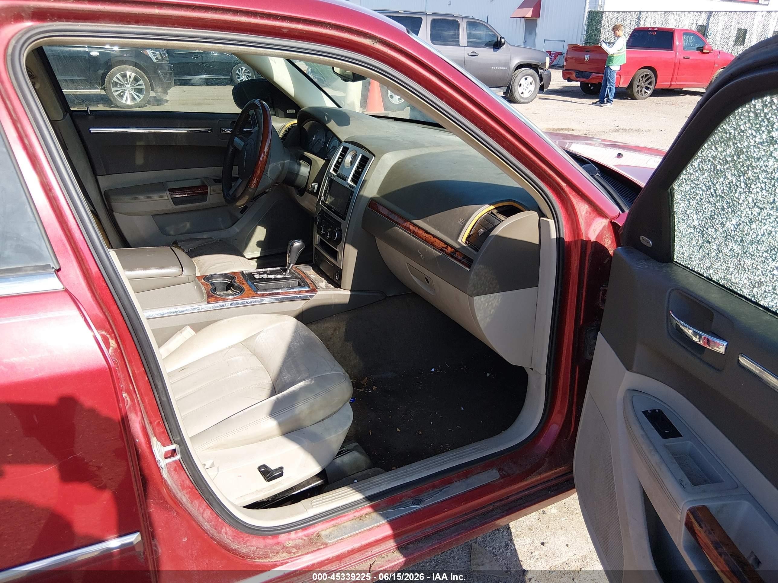 2009 Chrysler 300c Hemi Red vin: 2C3LA63T09H548032