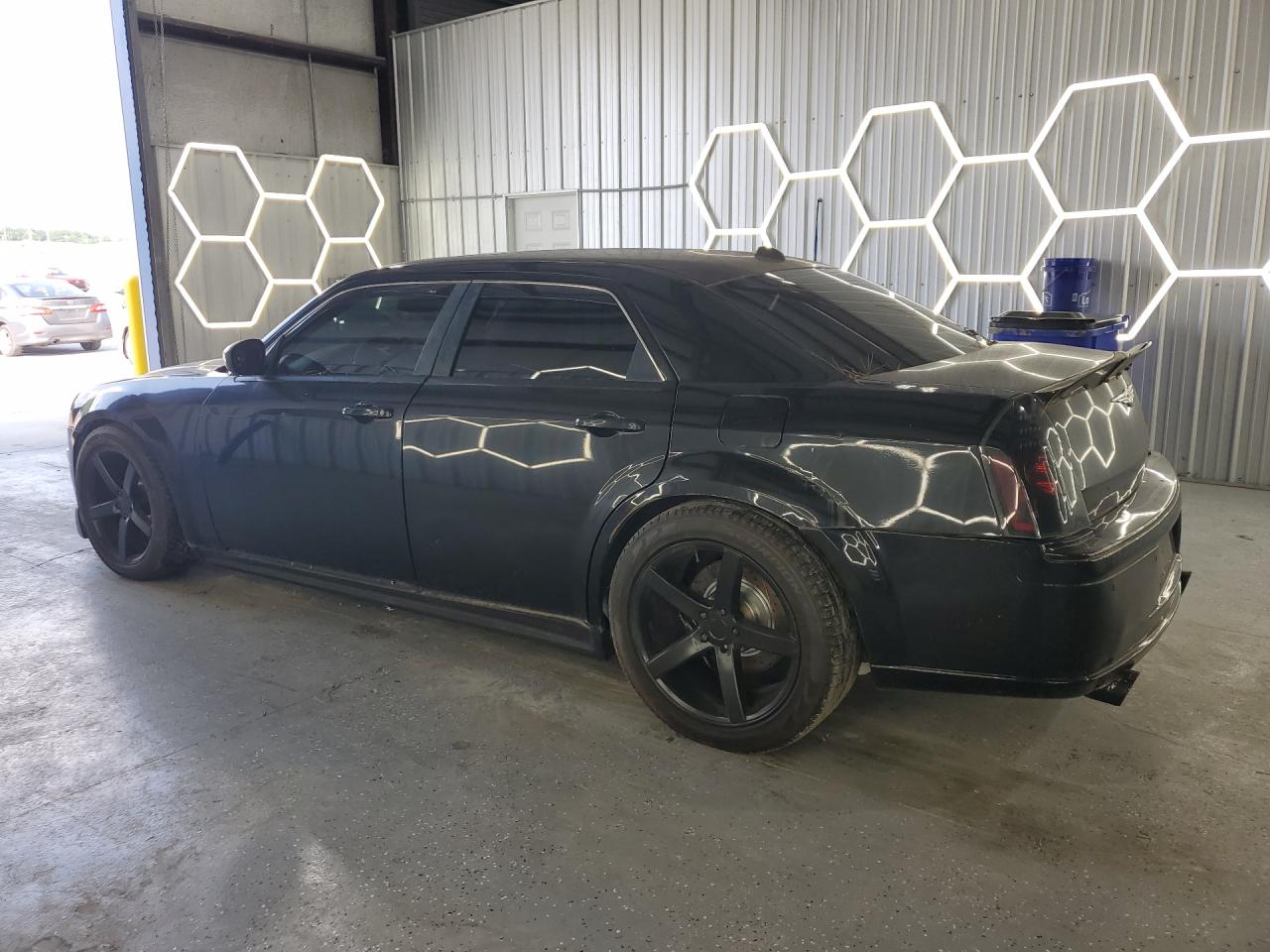 2006 Chrysler 300c Srt-8 Black vin: 2C3LA73W16H101771 Damage: Left Rear Tire, Worn, Replacement Required