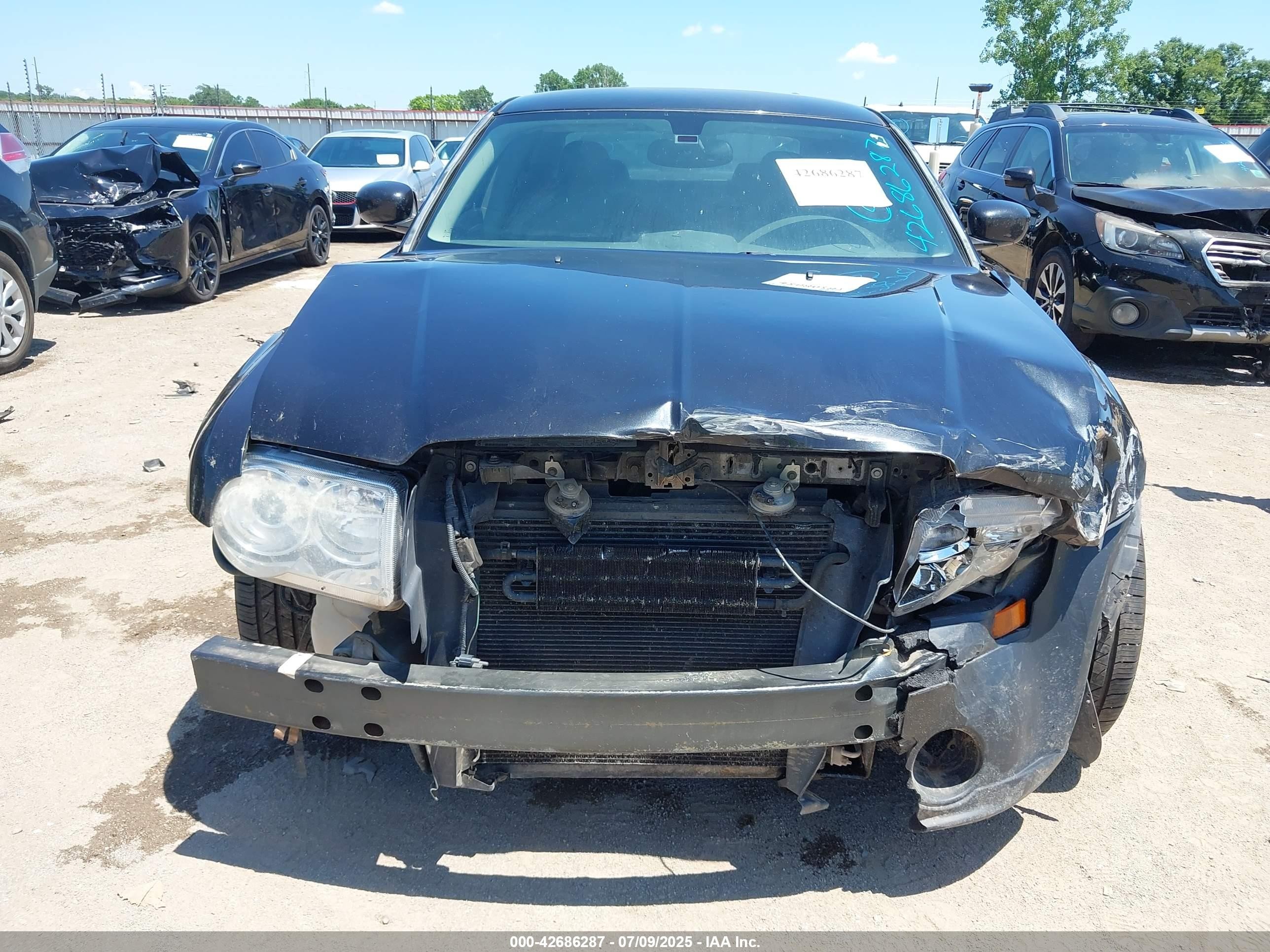 2007 Chrysler 300c Srt8 Черный vin: 2C3LA73W77H637836