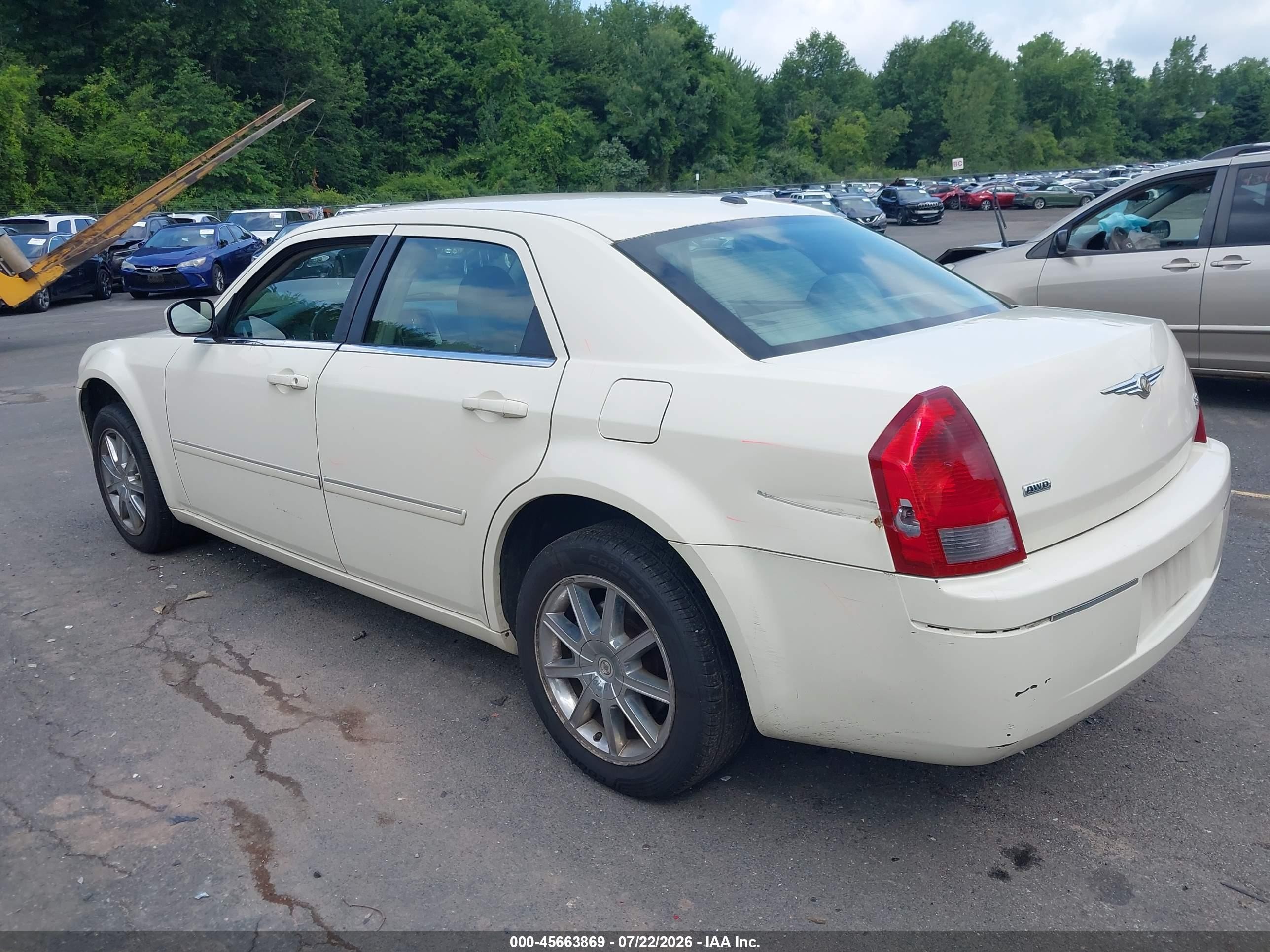 2007 Chrysler 300 Touring Белый vin: 2C3LK53G57H821943