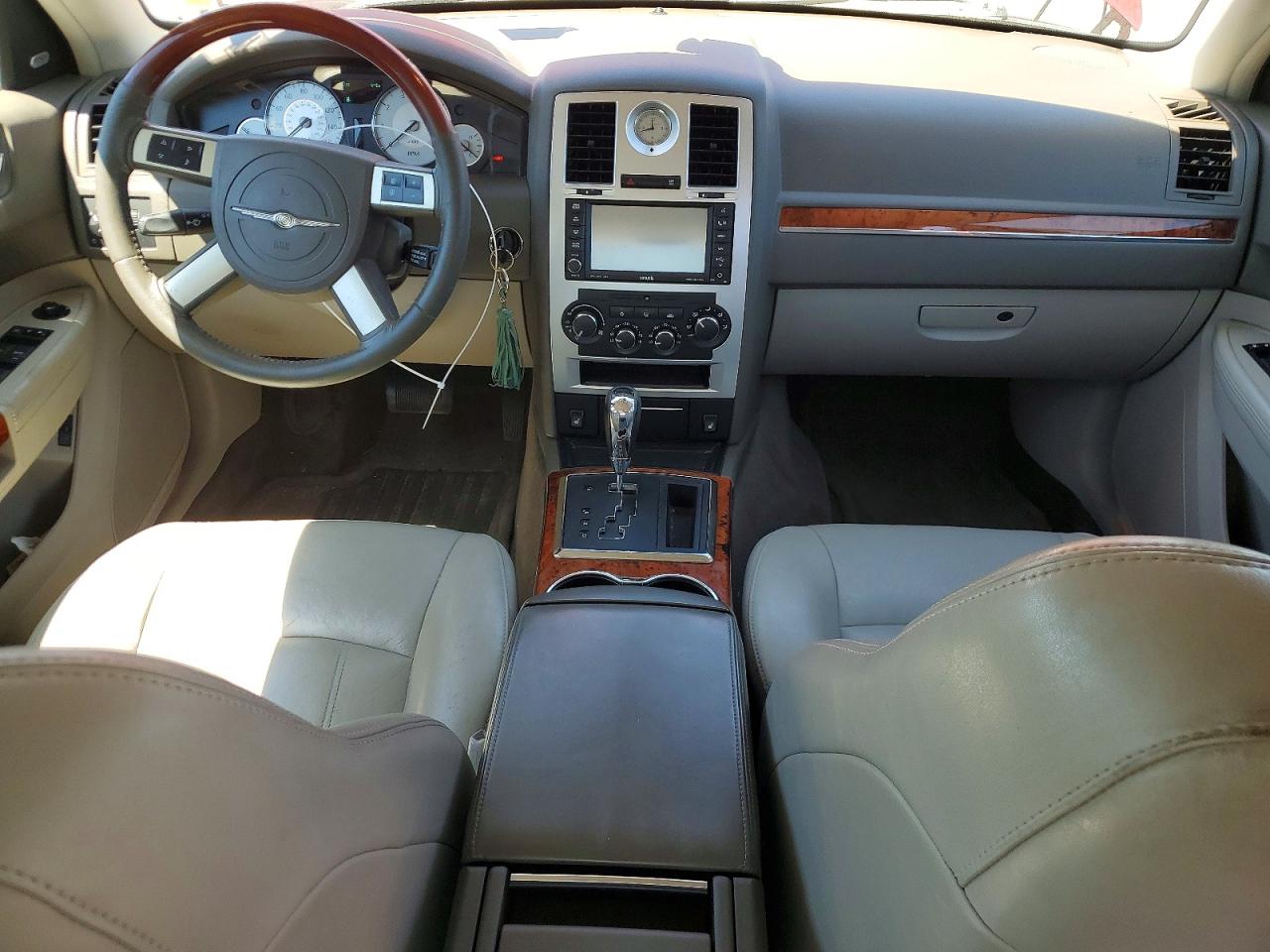 2008 Chrysler 300c Red vin: 2C3LK63H38H188536