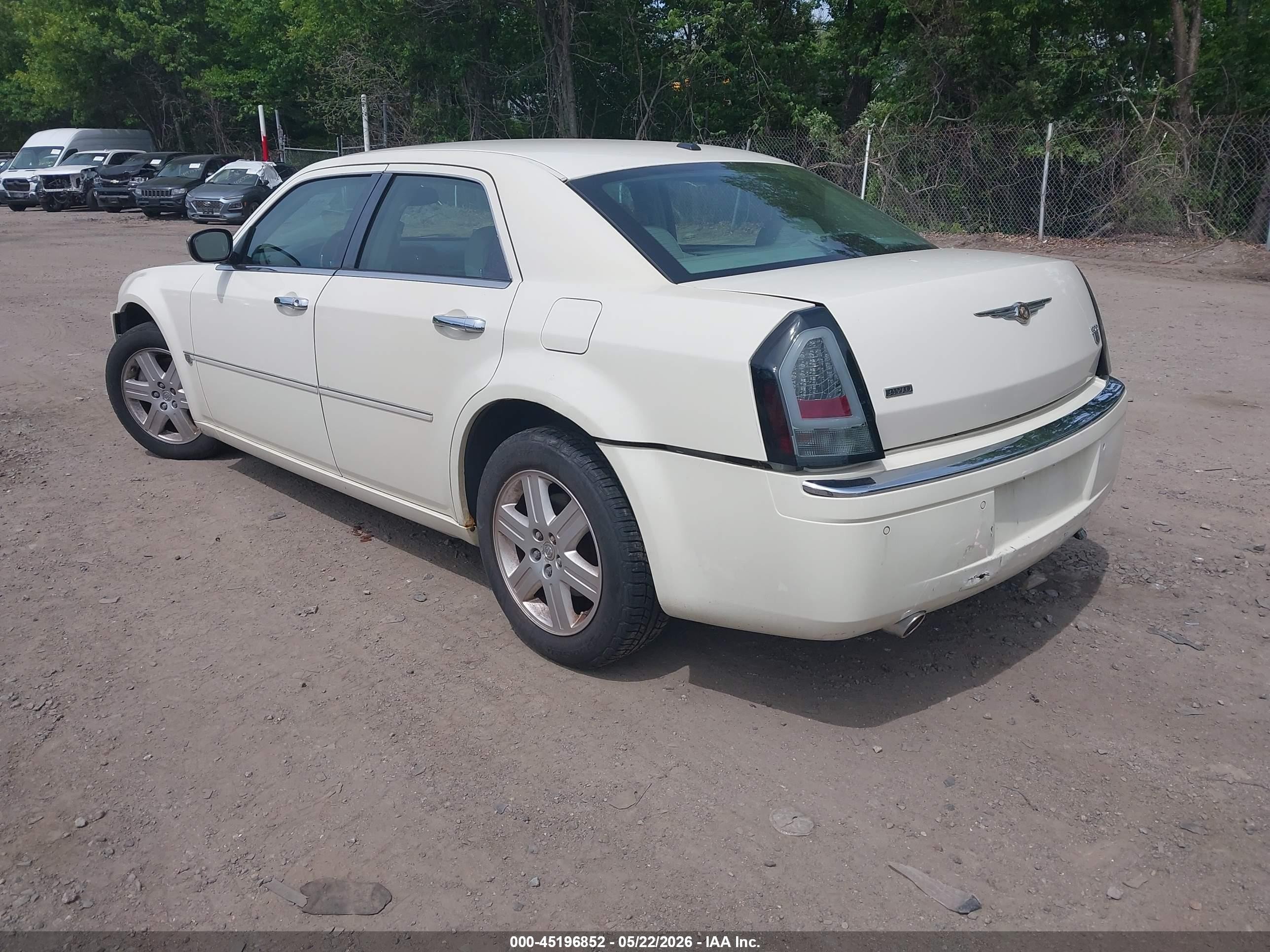 2006 Chrysler 300c   Cream vin: 2C3LK63HX6H401513