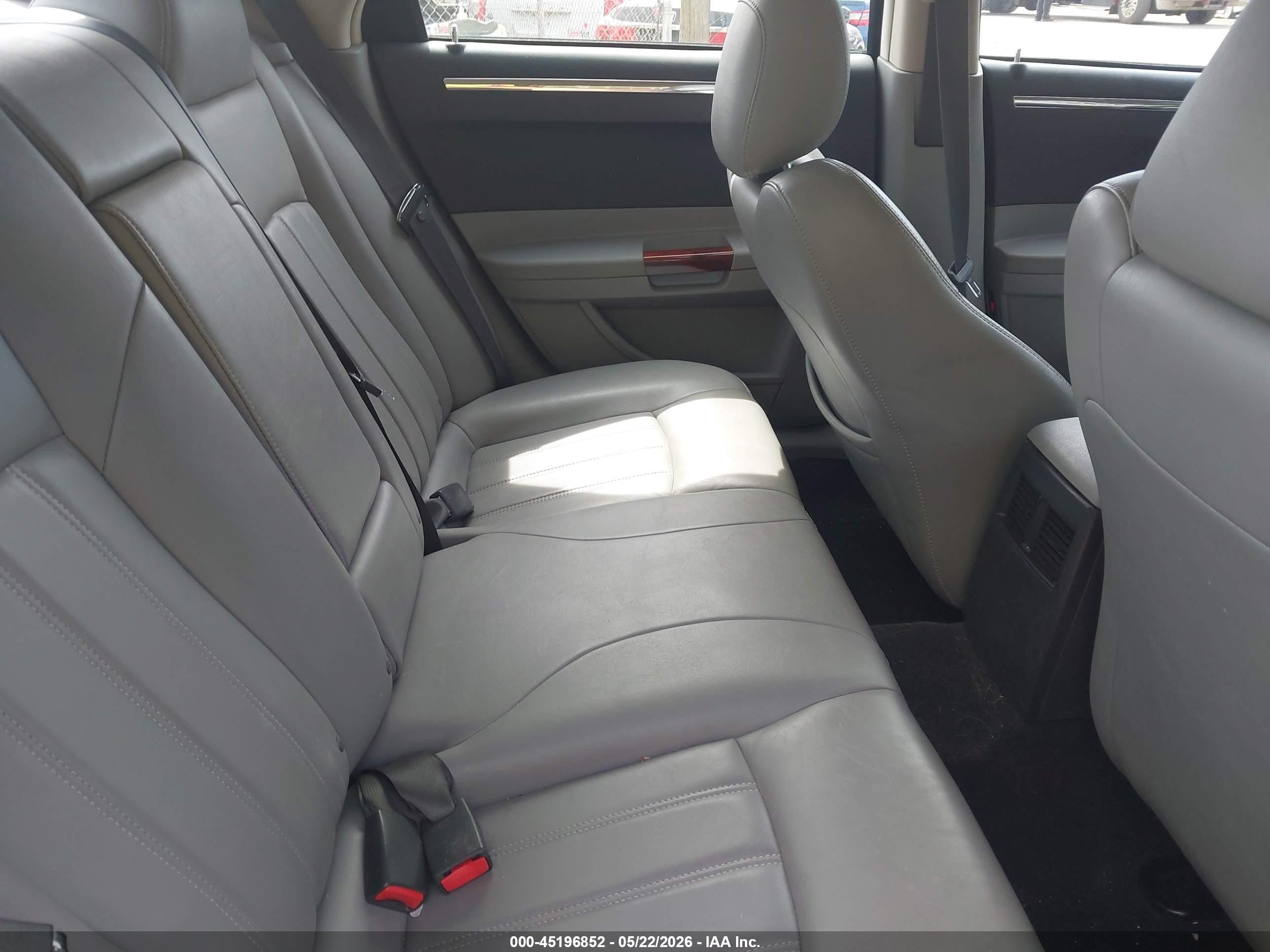 2006 Chrysler 300c   Cream vin: 2C3LK63HX6H401513