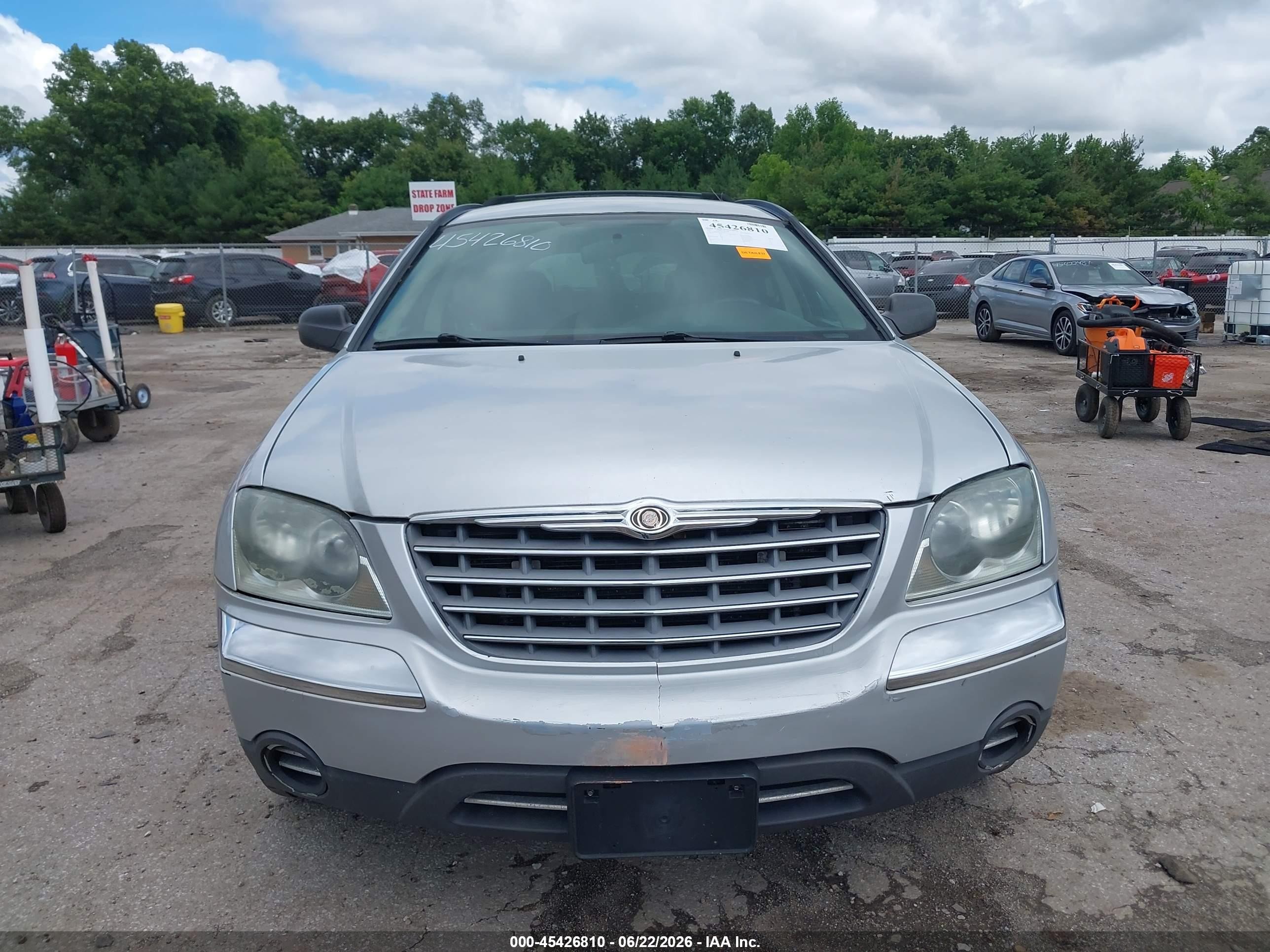 2005 Chrysler Pacifica Touring Silver vin: 2C4GF68415R495412