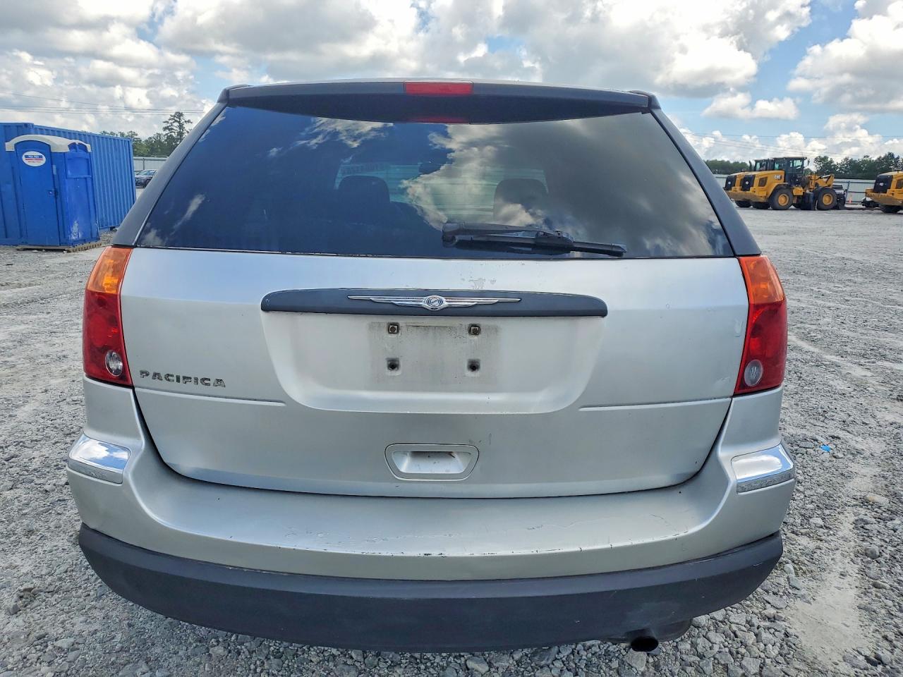 2005 Chrysler Pacifica Silver vin: 2C4GM48LX5R484216