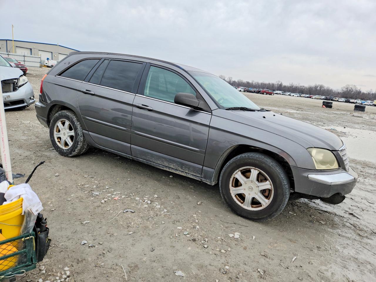 2004 Chrysler Pacifica Gray vin: 2C4GM68474R560025