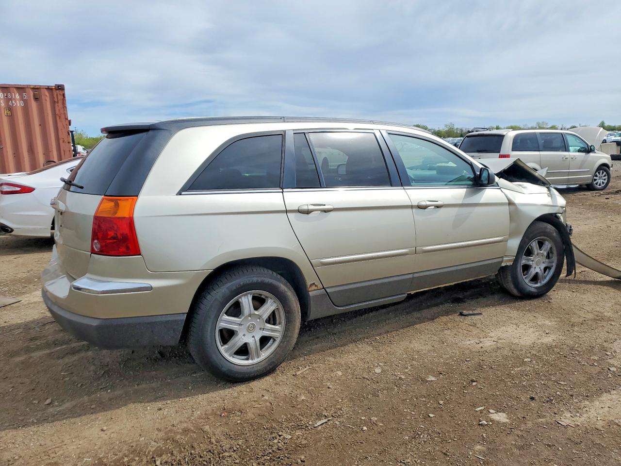 2005 Chrysler Pacifica Touring Бежевый vin: 2C4GM68475R361204