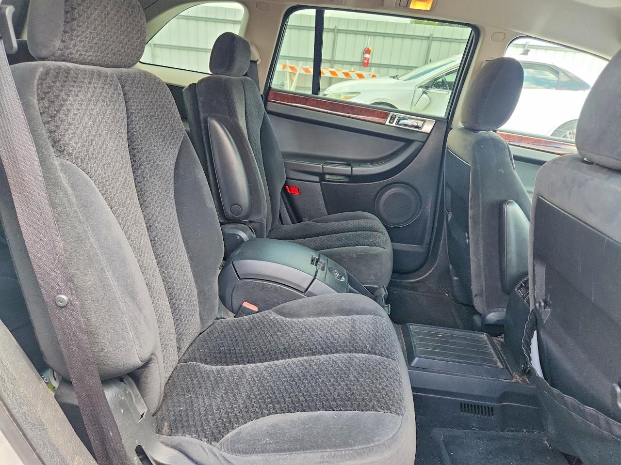 2005 Chrysler Pacifica White vin: 2C4GM68485R655680