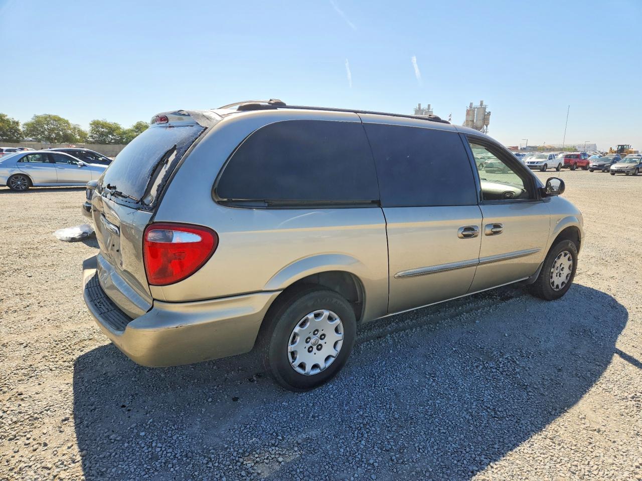 2003 Chrysler Town & Country Gold vin: 2C4GP24333R242799