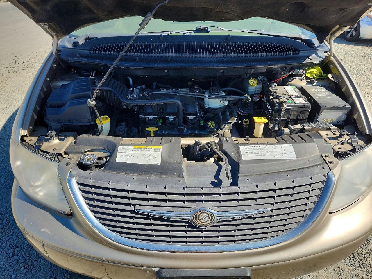 2003 Chrysler Town & Country Gold vin: 2C4GP24333R242799