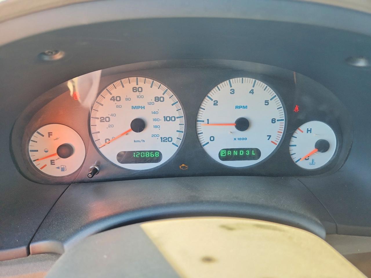 2003 Chrysler Town & Country Gold vin: 2C4GP24333R242799