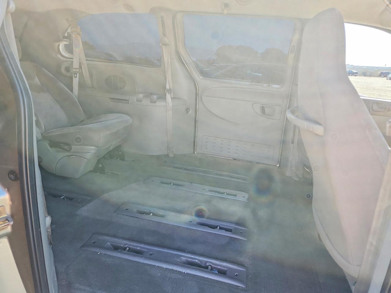 2003 Chrysler Town & Country Gold vin: 2C4GP24333R242799