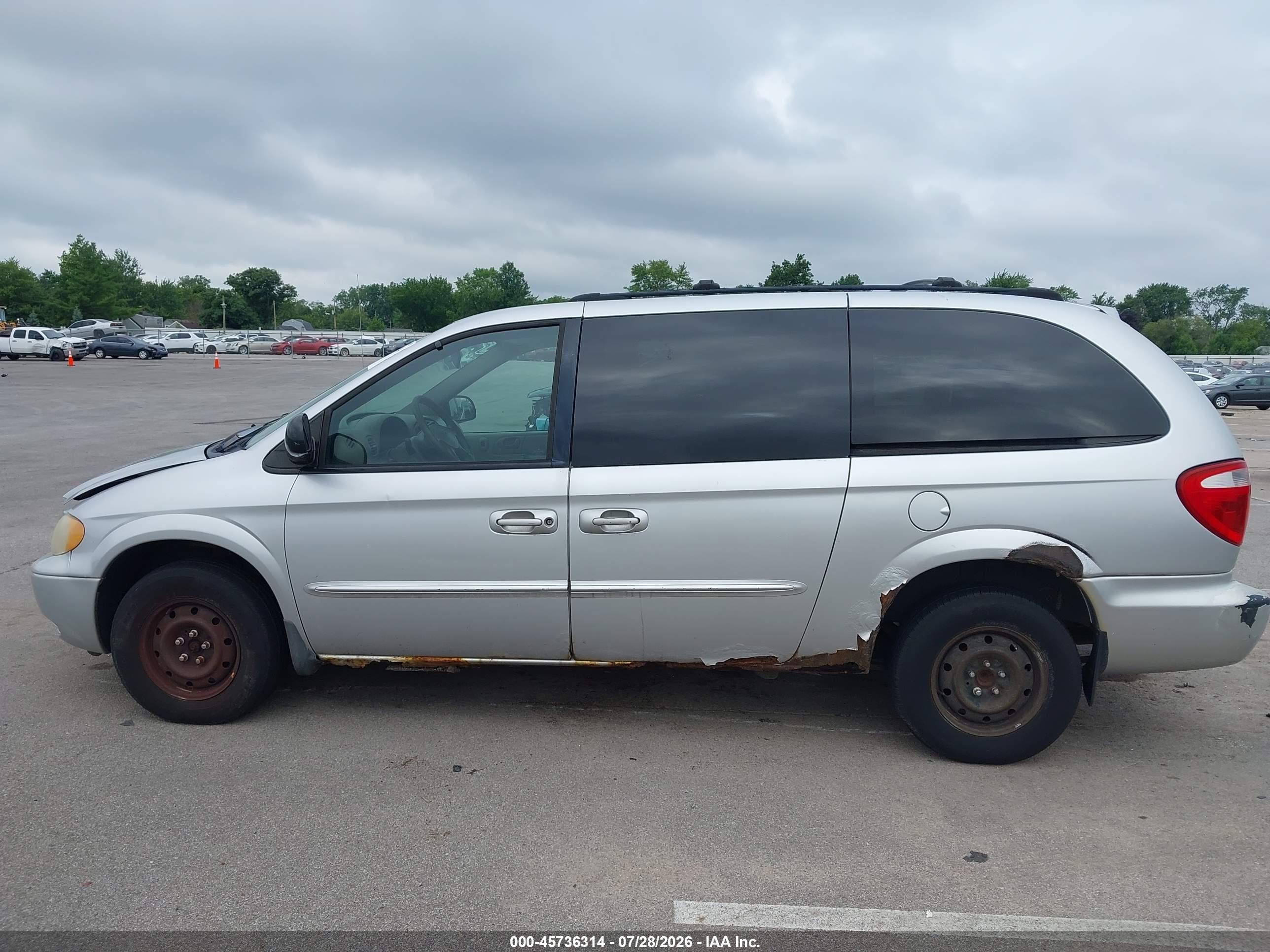 2003 Chrysler Town & Country   Silver vin: 2C4GP24363R242120