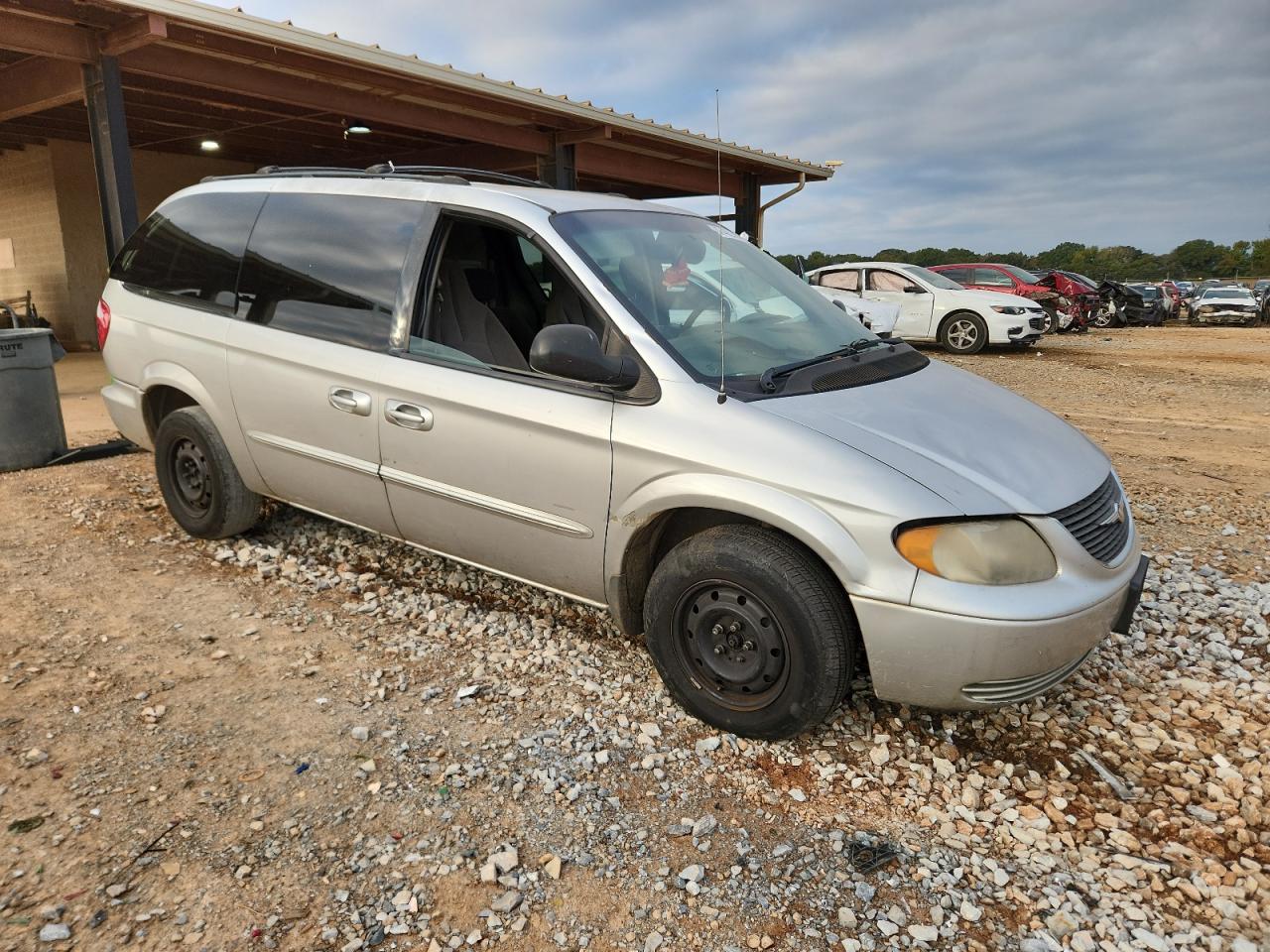 2003 Chrysler Town & Country Серебряный vin: 2C4GP243X3R241813