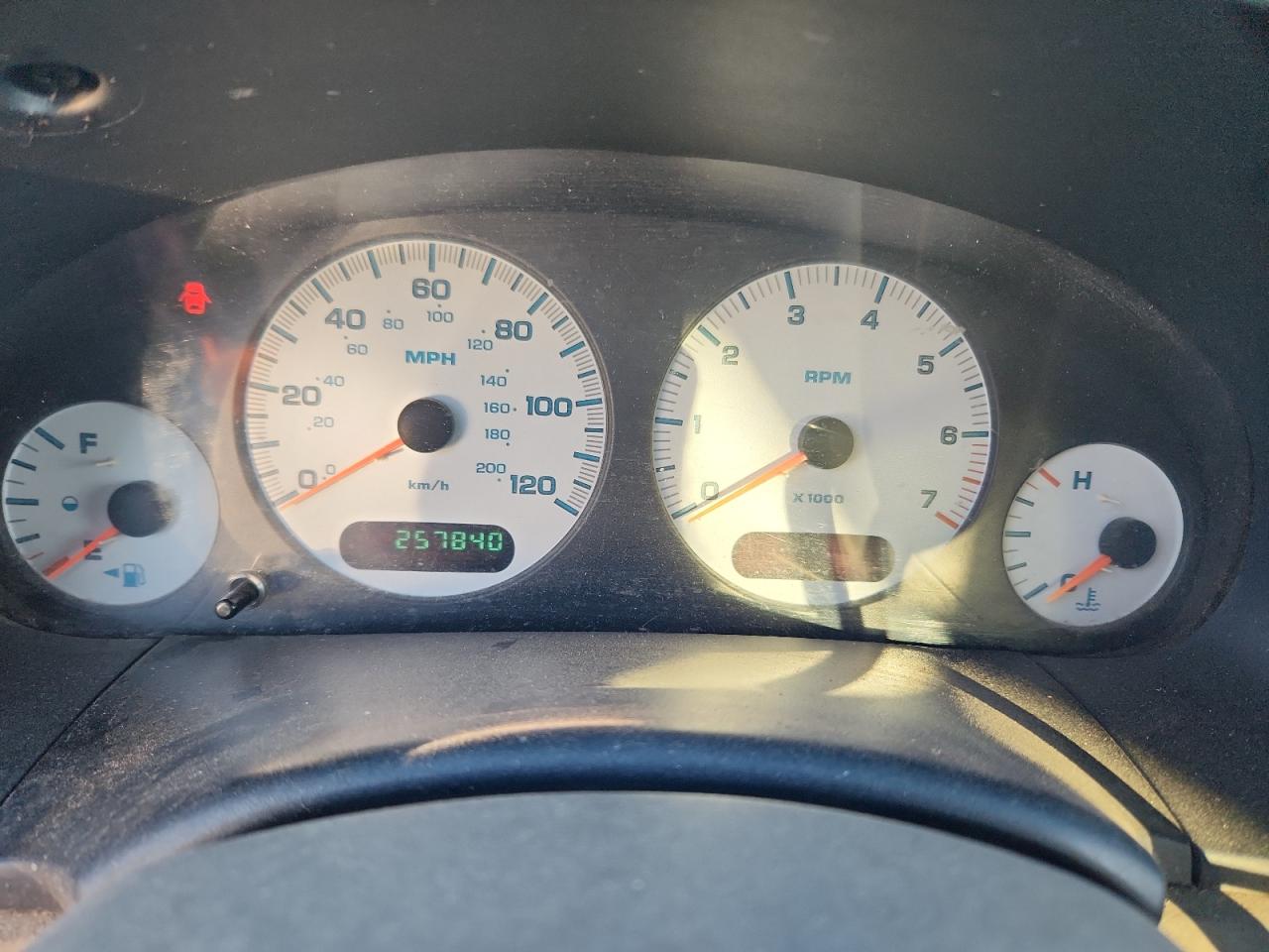 2003 Chrysler Town & Country Серебряный vin: 2C4GP243X3R241813