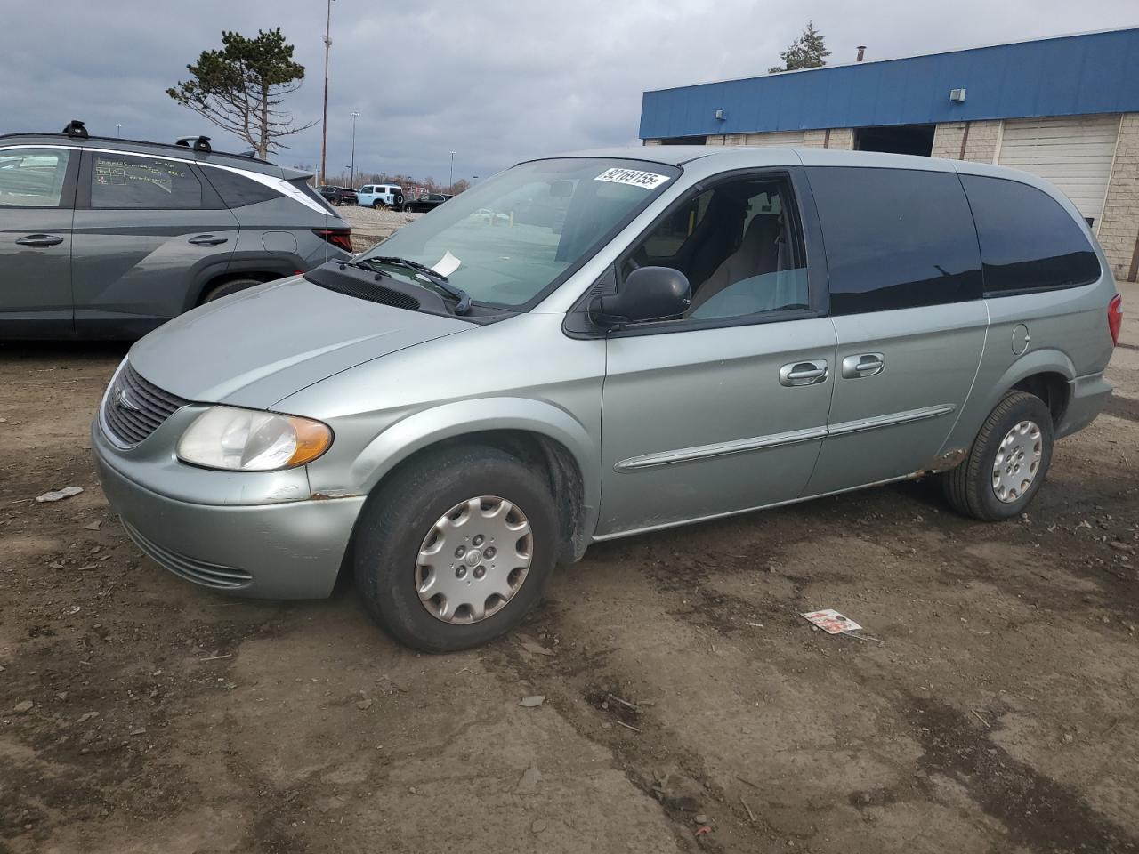 2003 Chrysler Town & Country Silver vin: 2C4GP24R13R269777