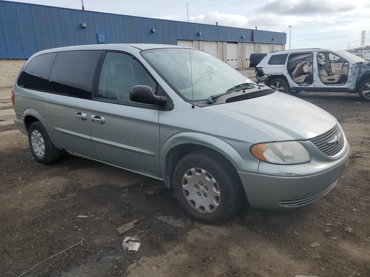 2003 Chrysler Town & Country Silver vin: 2C4GP24R13R269777