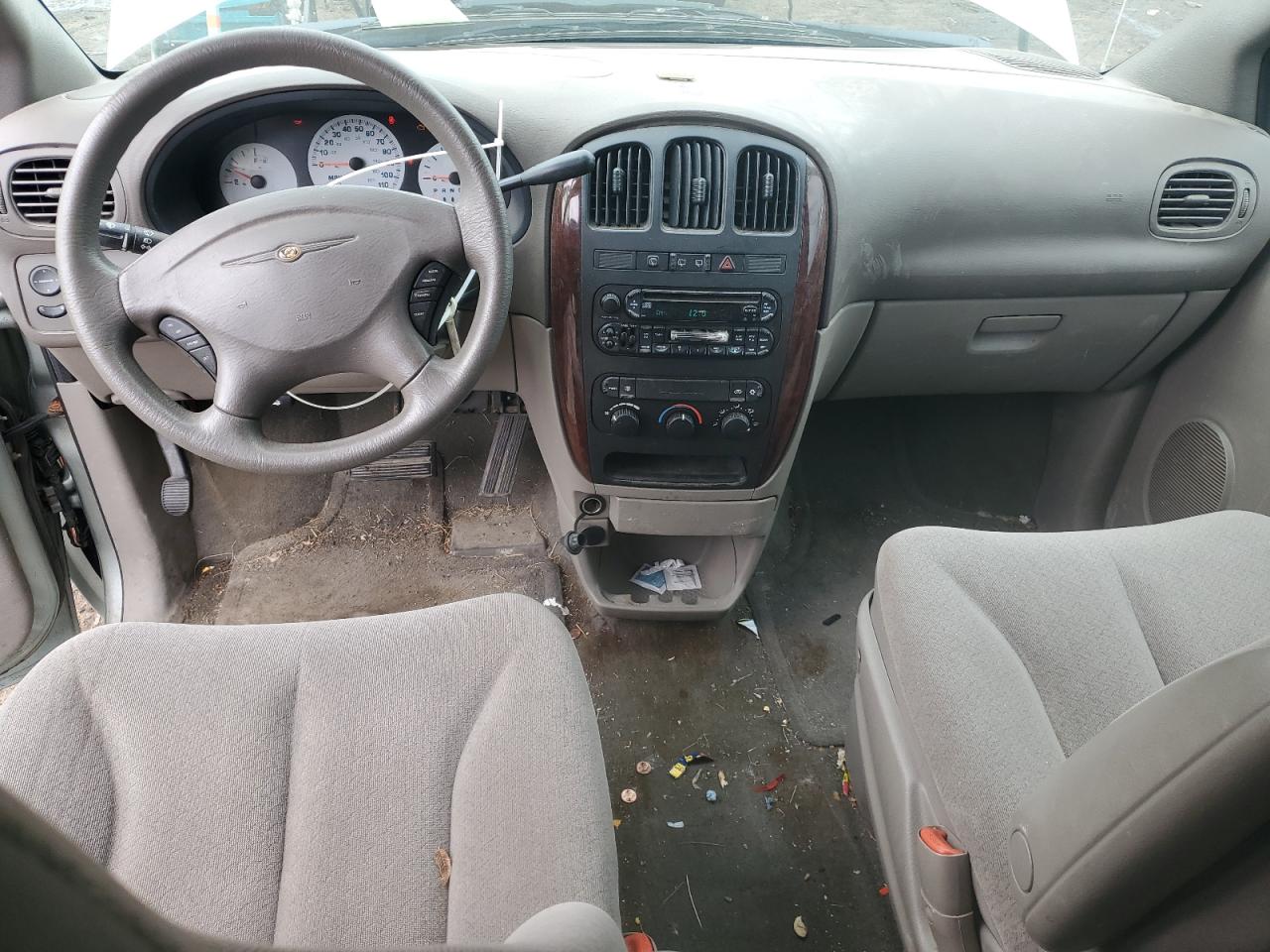 2003 Chrysler Town & Country Silver vin: 2C4GP24R13R269777