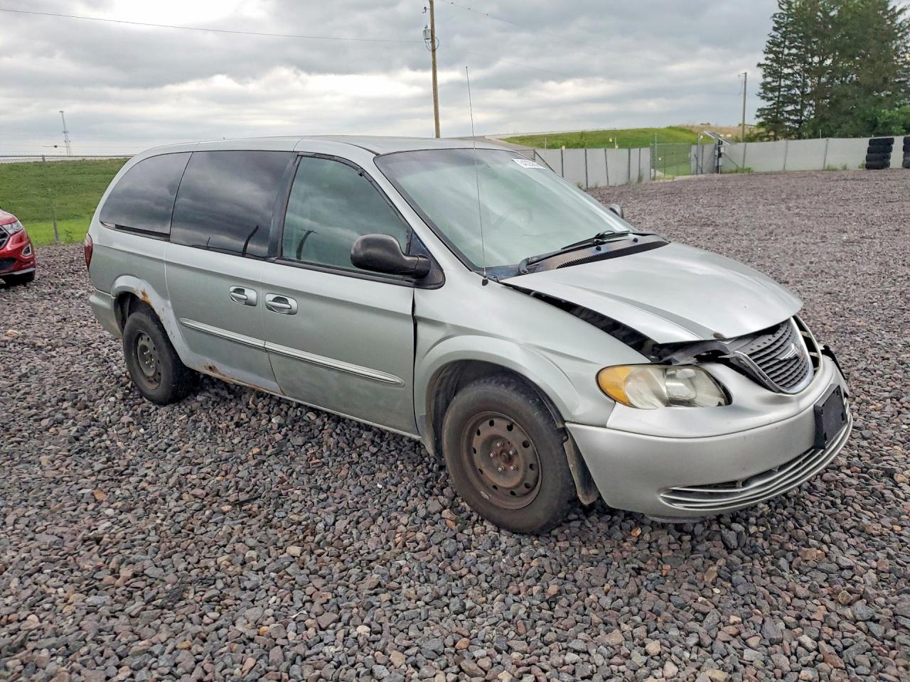 2003 Chrysler Town & Country Silver vin: 2C4GP24R13R295358