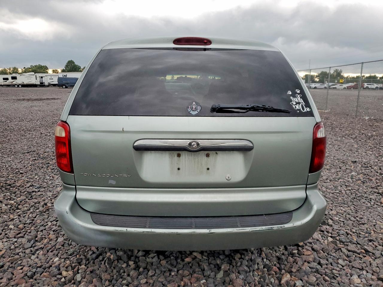 2003 Chrysler Town & Country Silver vin: 2C4GP24R13R295358