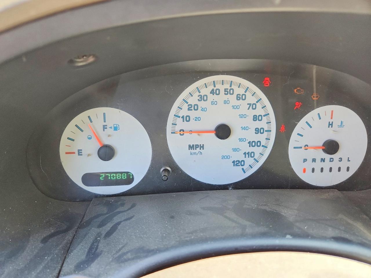 2003 Chrysler Town & Country Red vin: 2C4GP24R63R254644