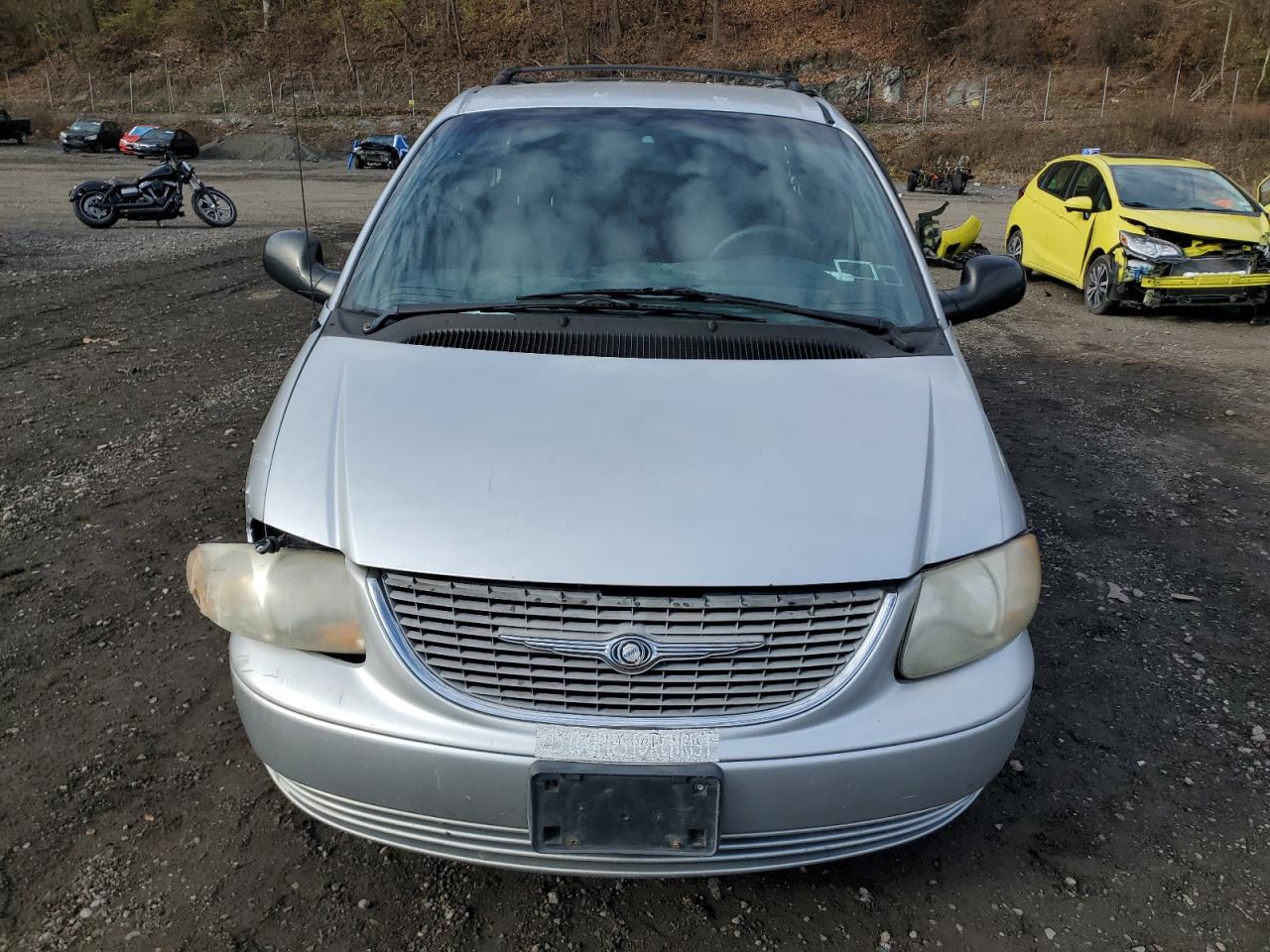2001 Chrysler Town & Country Lx Silver vin: 2C4GP44301R317001