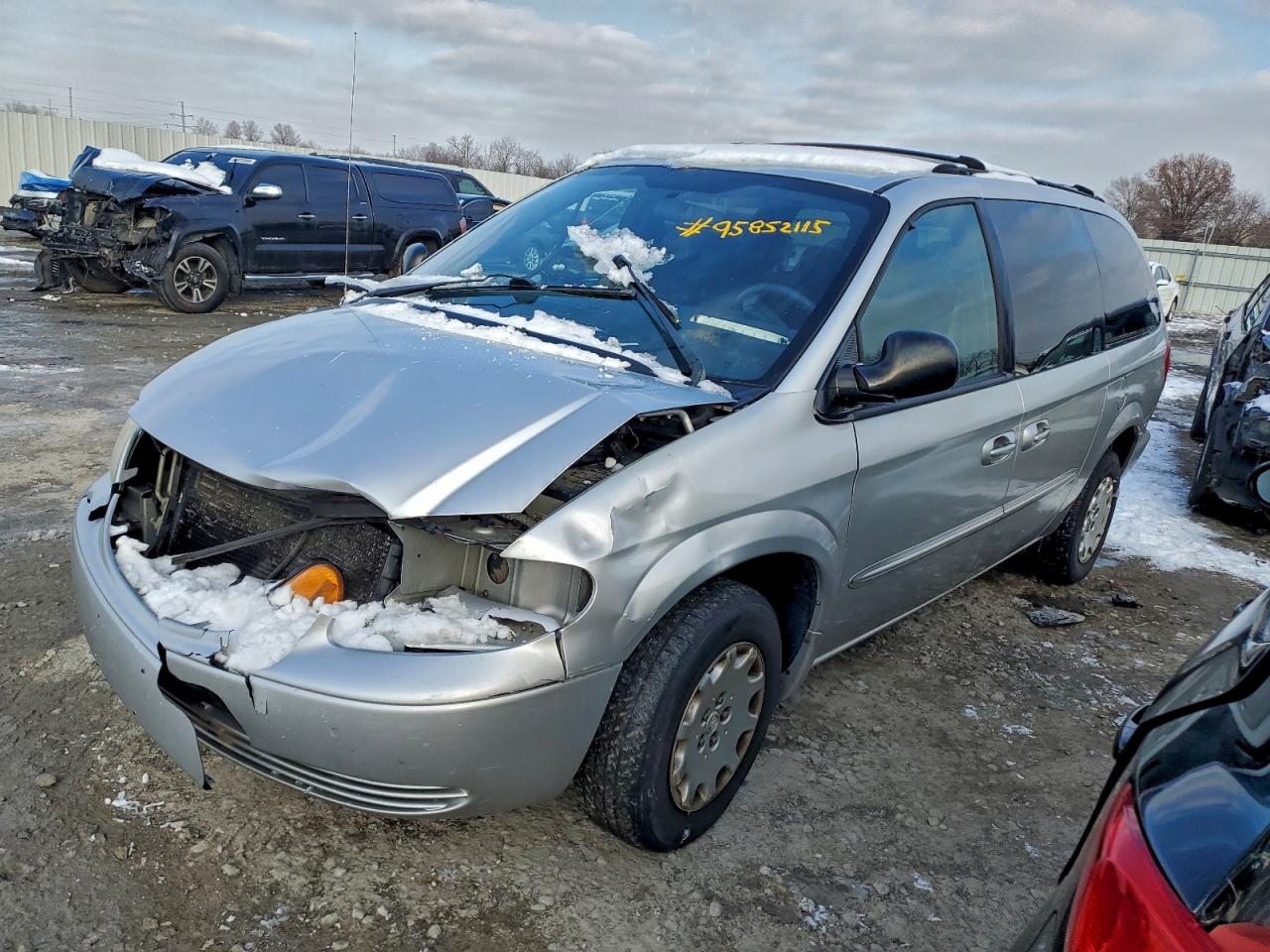 2003 Chrysler Town & Country Lx Silver vin: 2C4GP44313R259760