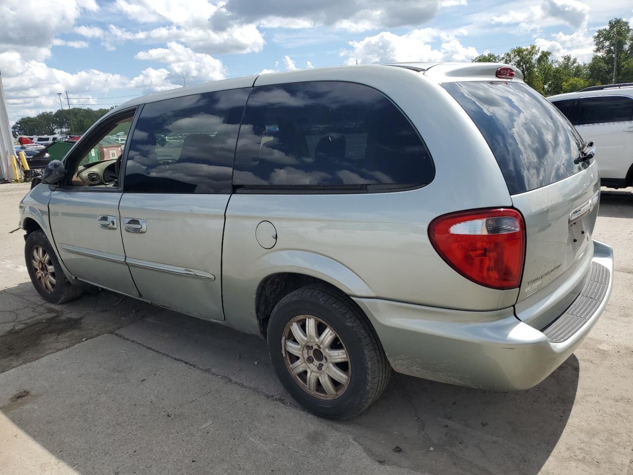 2003 Chrysler Town & Country Lx Silver vin: 2C4GP44323R134847