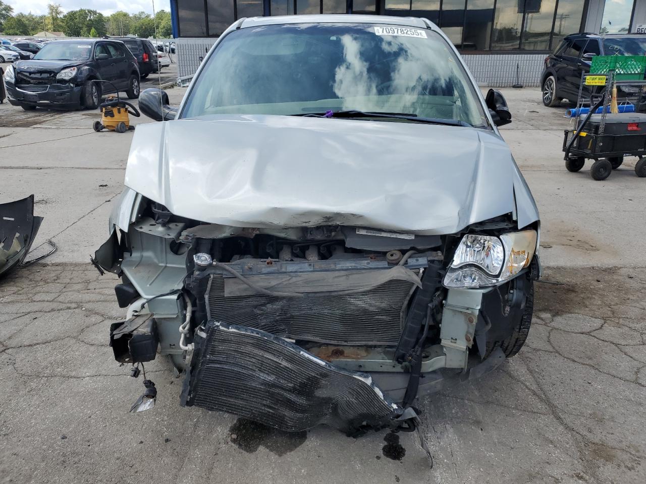 2003 Chrysler Town & Country Lx Silver vin: 2C4GP44323R134847