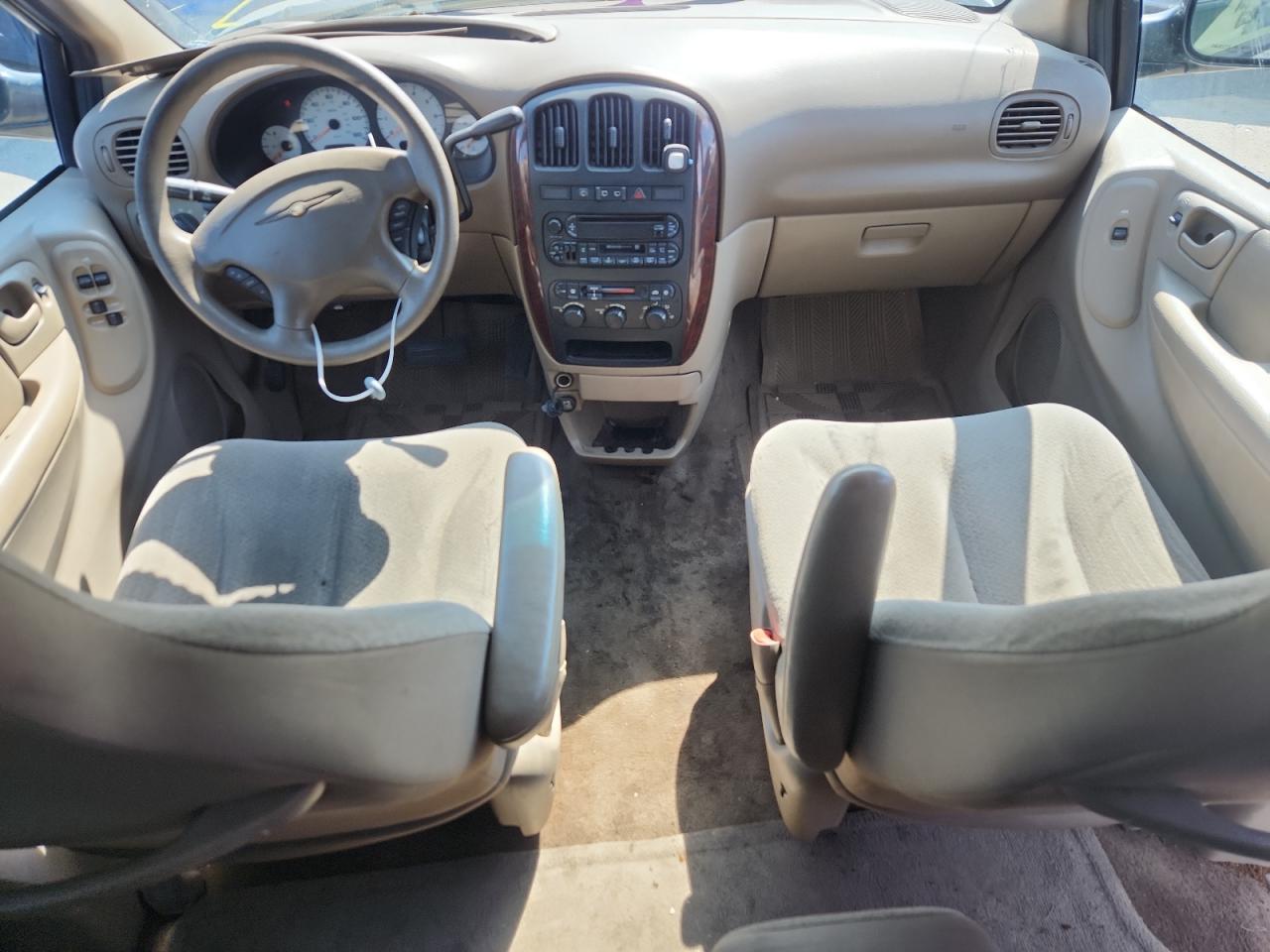 2003 Chrysler Town & Country Lx Silver vin: 2C4GP44323R134847