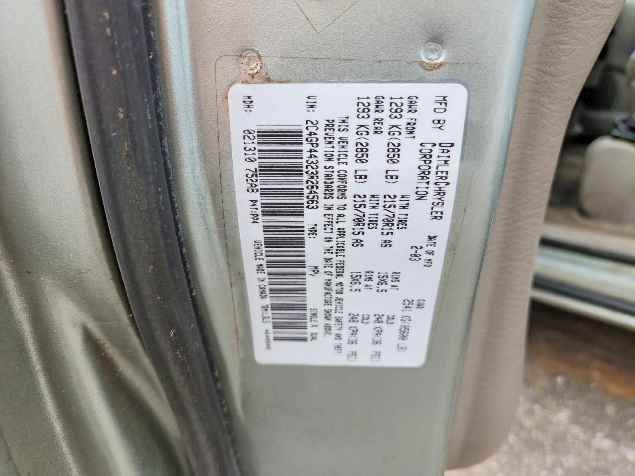 2003 Chrysler Town & Country Lx Silver vin: 2C4GP44323R264563