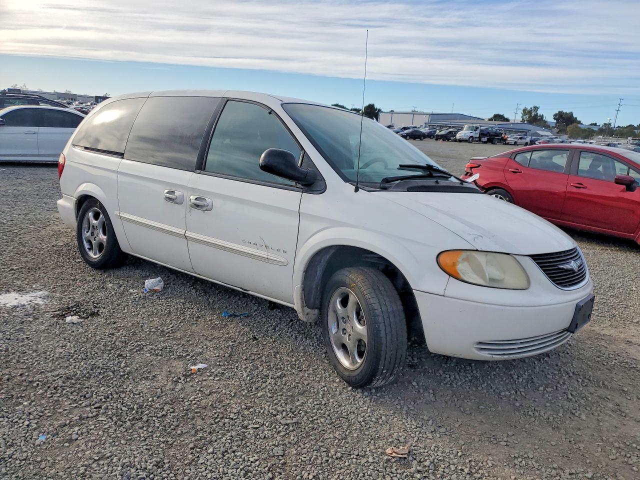 2001 Chrysler Town & Country Lx White vin: 2C4GP44331R204210