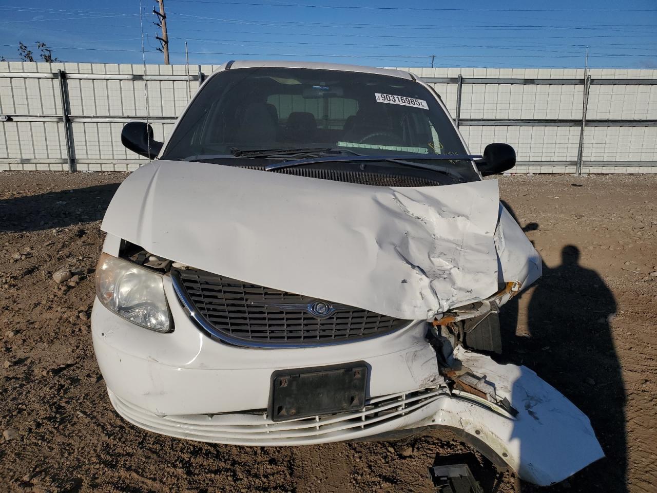 2003 Chrysler Town & Country Lx White vin: 2C4GP44333R153035