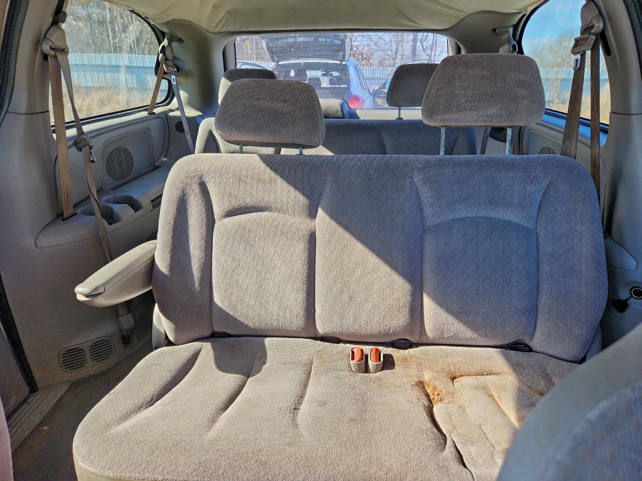 2003 Chrysler Town & Country Lx Silver vin: 2C4GP44333R159031