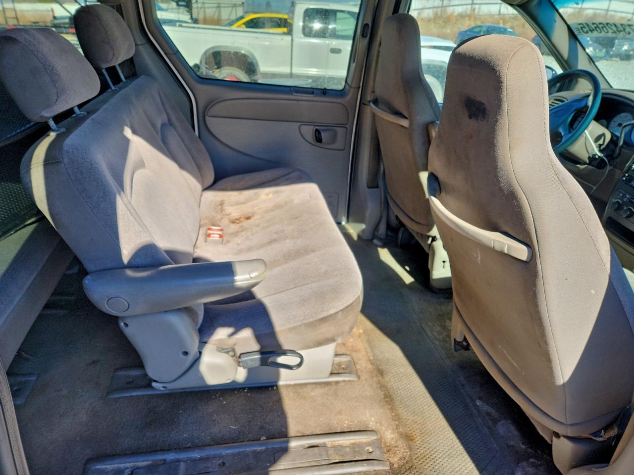 2003 Chrysler Town & Country Lx Silver vin: 2C4GP44333R159031