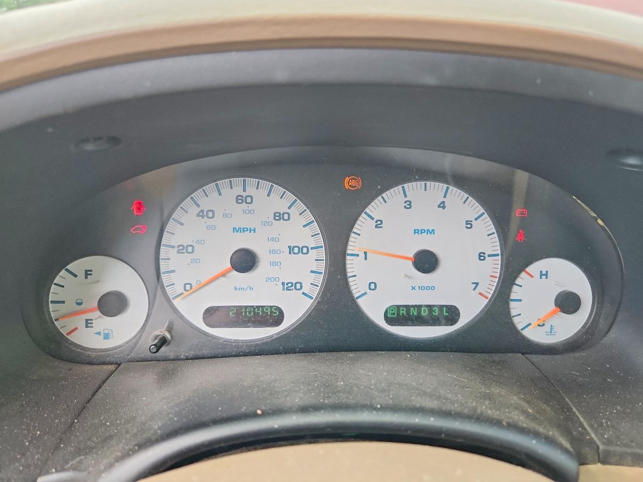 2001 Chrysler Town-country Burgundy vin: 2C4GP44351R298171
