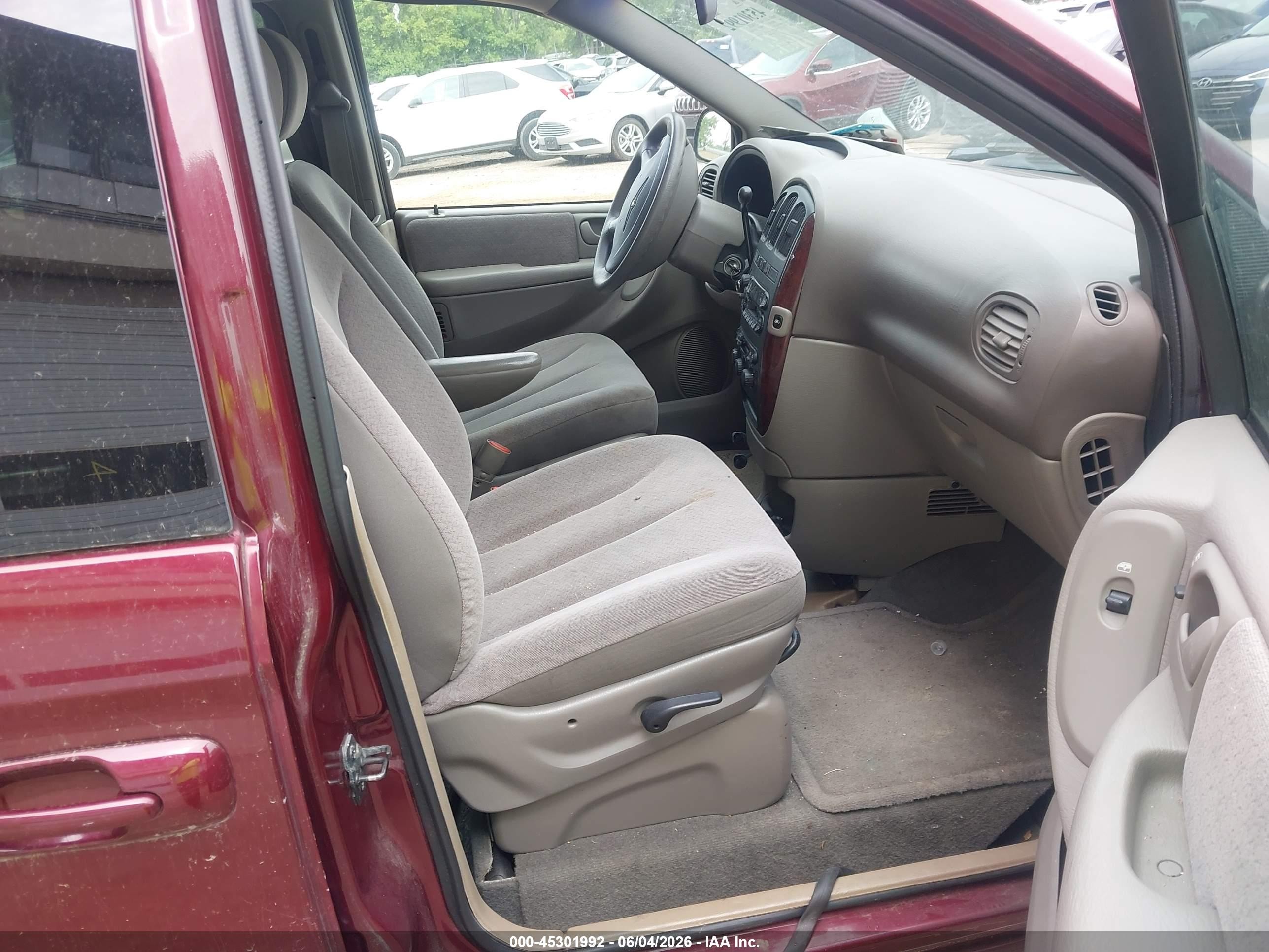 2001 Chrysler Town & Country Lx Burgundy vin: 2C4GP44351R335218