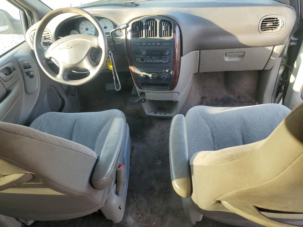 2003 Chrysler Town & Country Lx Silver vin: 2C4GP44363R114973