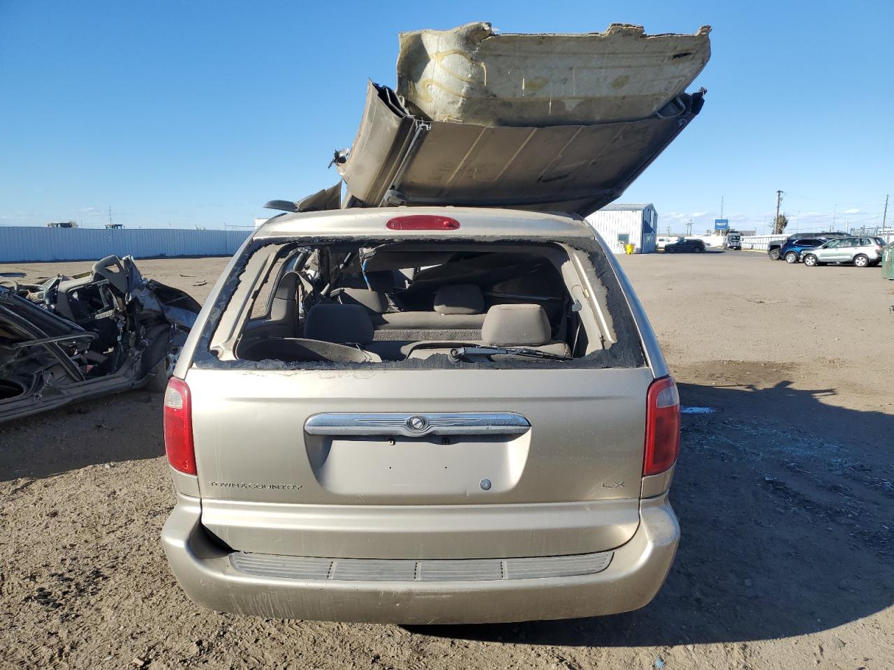 2003 Chrysler Town & Country Lx Gold vin: 2C4GP44363R310654