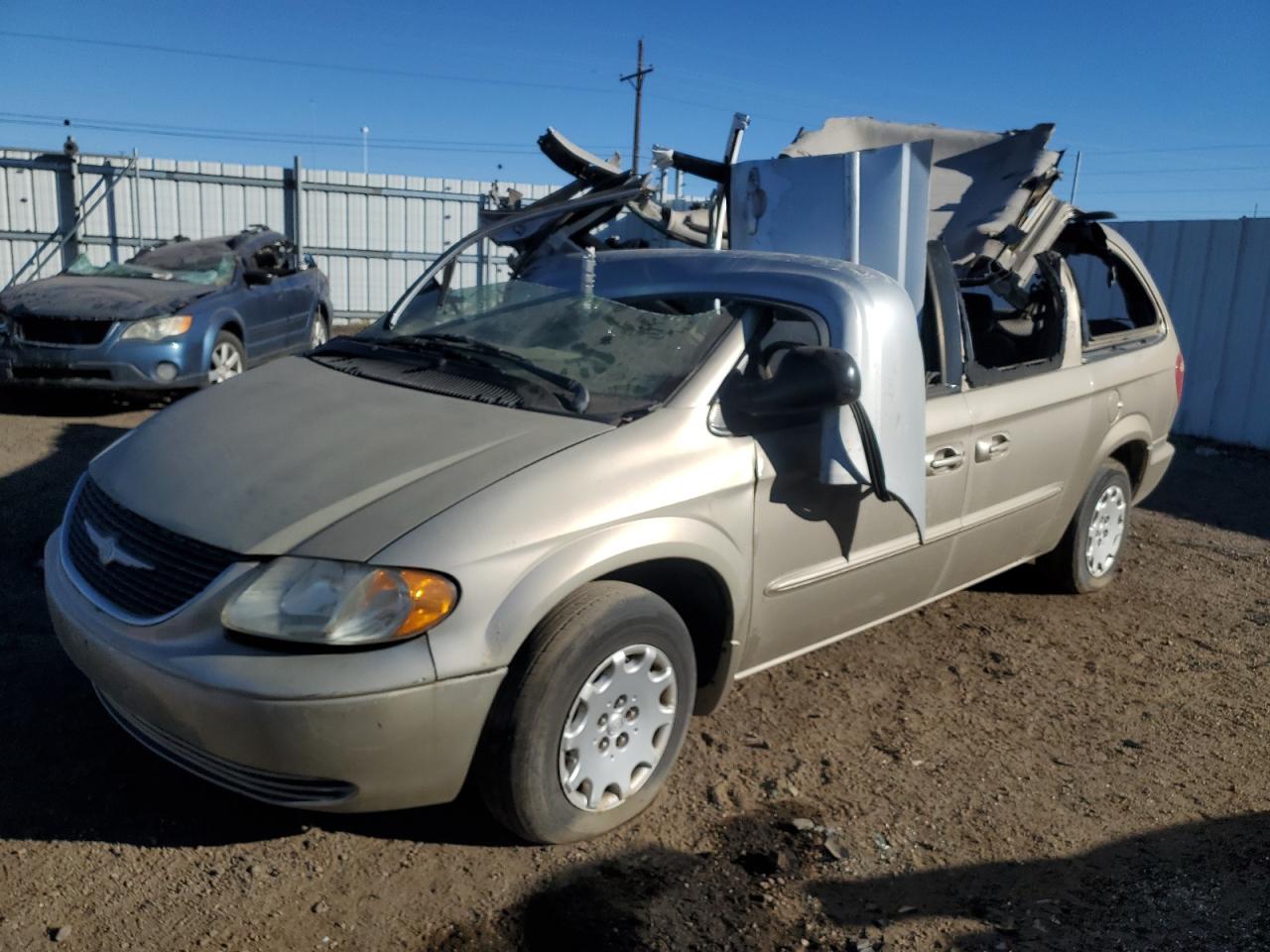 2003 Chrysler Town & Country Lx Gold vin: 2C4GP44363R310654