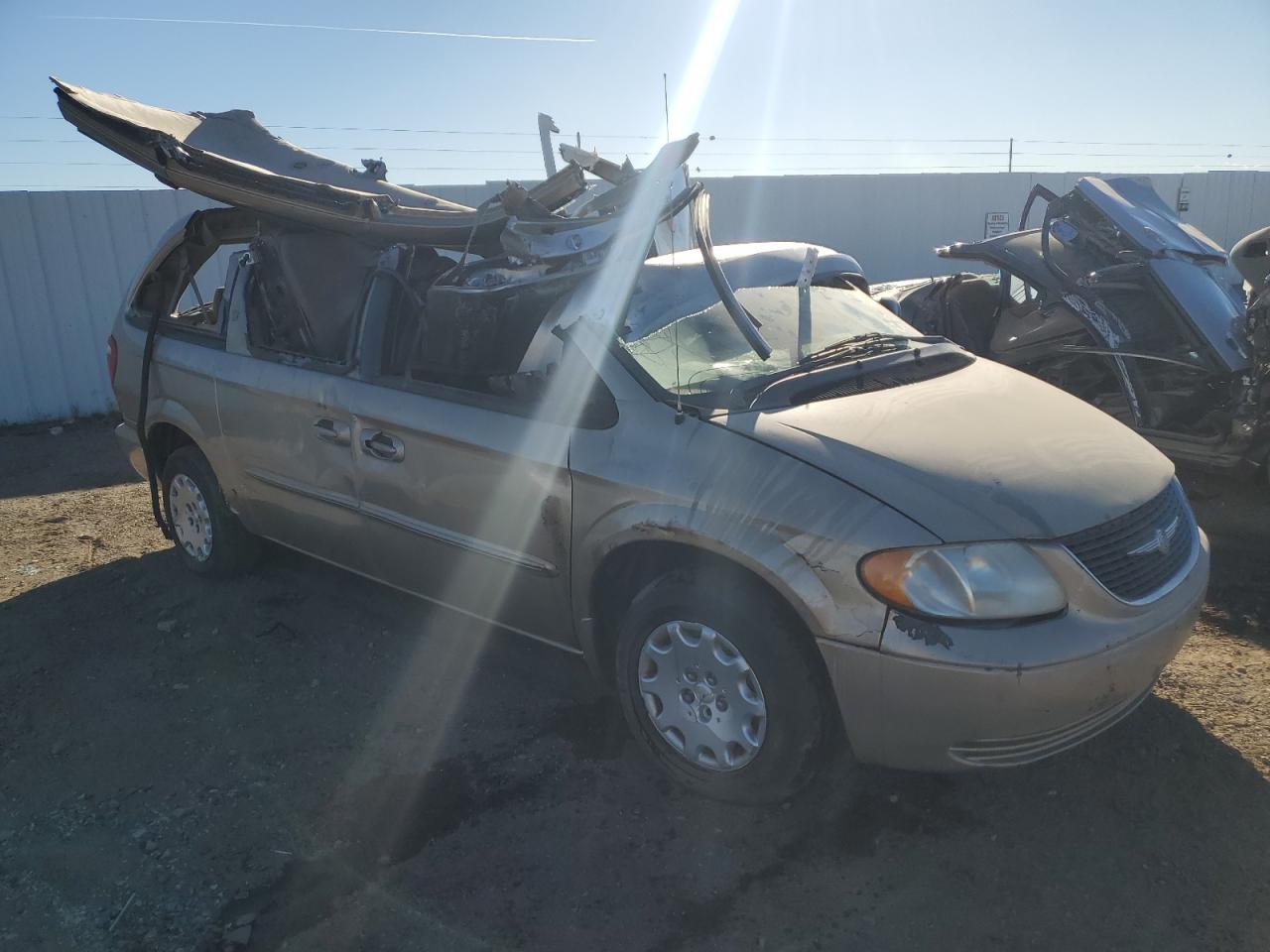2003 Chrysler Town & Country Lx Gold vin: 2C4GP44363R310654