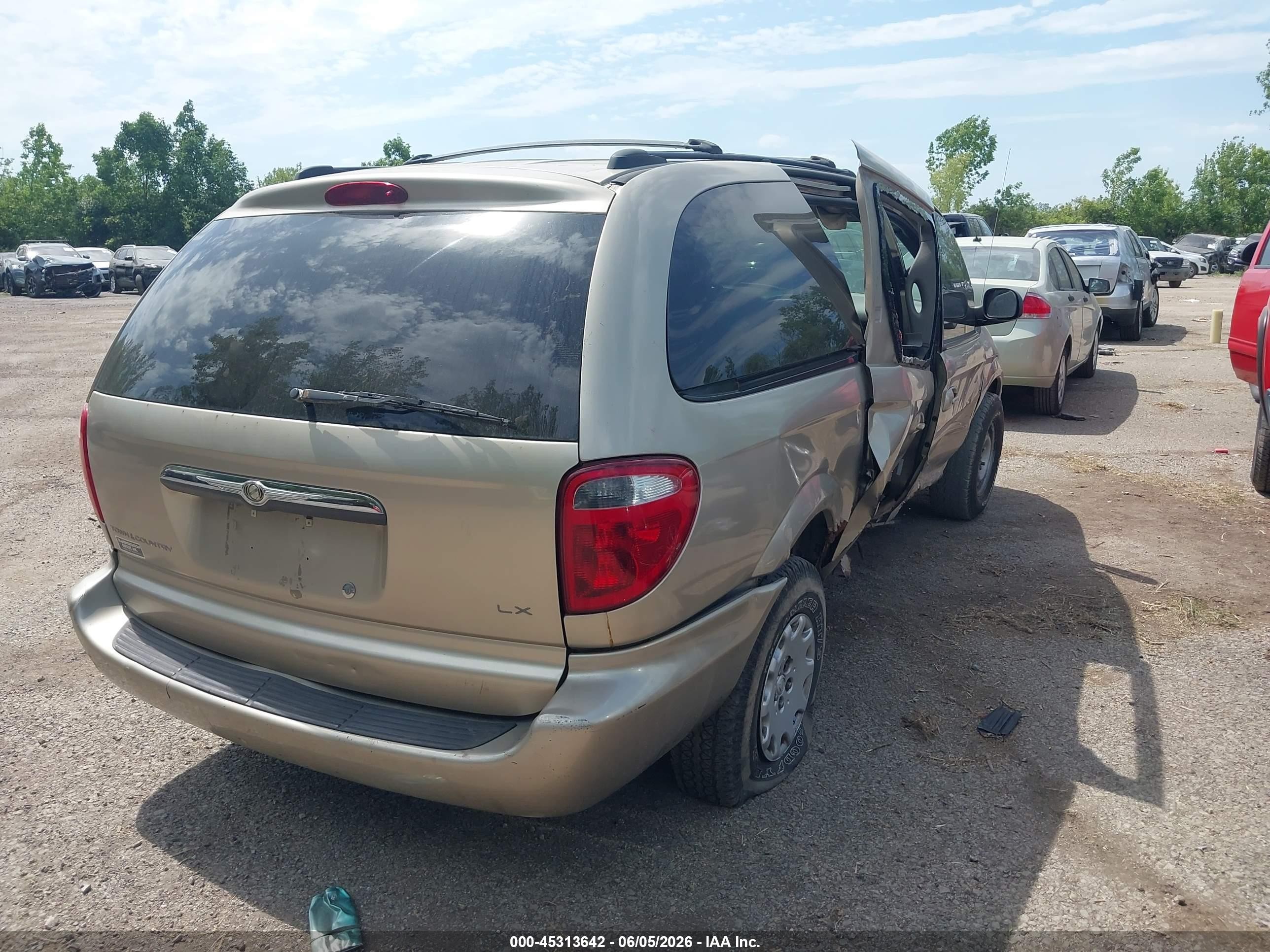 2003 Chrysler Town & Country Lx Tan vin: 2C4GP44373R143690