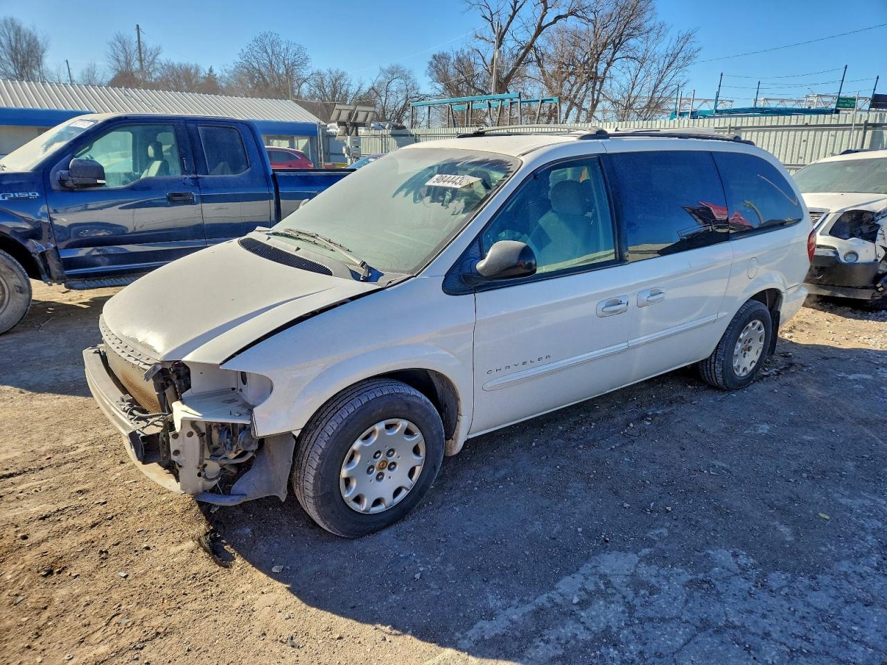2001 Chrysler Town & Country Lx White vin: 2C4GP44G01R104732