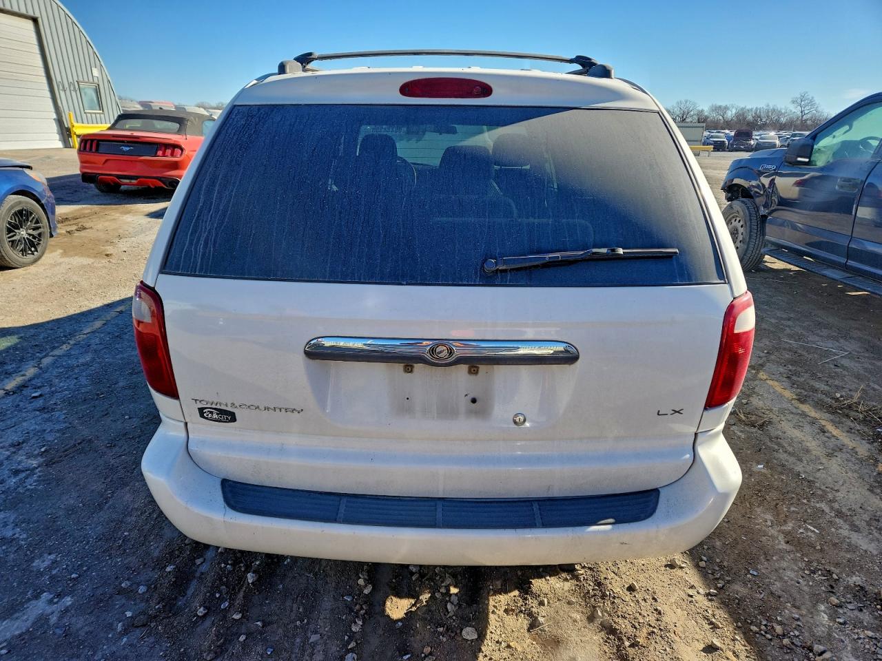 2001 Chrysler Town & Country Lx White vin: 2C4GP44G01R104732