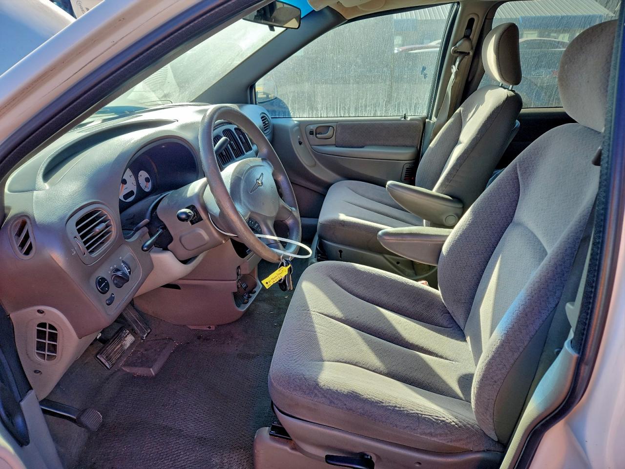 2001 Chrysler Town & Country Lx White vin: 2C4GP44G01R104732