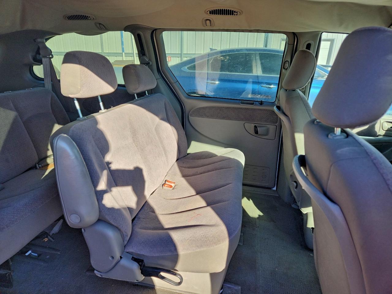 2001 Chrysler Town & Country Lx White vin: 2C4GP44G01R104732
